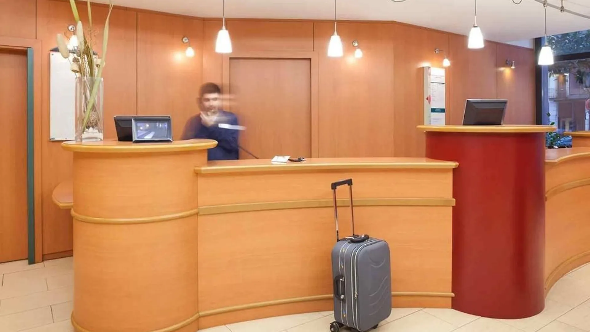 Ibis Bilbao Centro Hotel 0*,