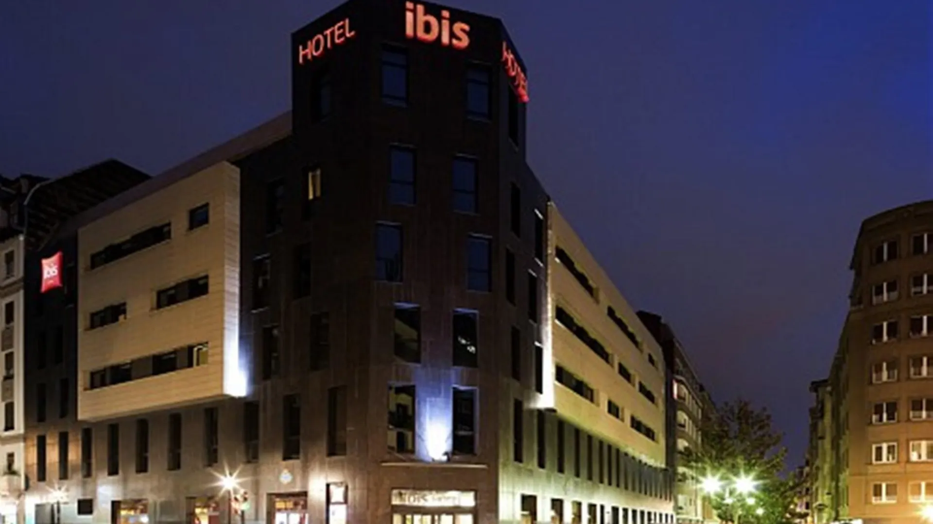 Отель Ibis Bilbao Centro 0*,
