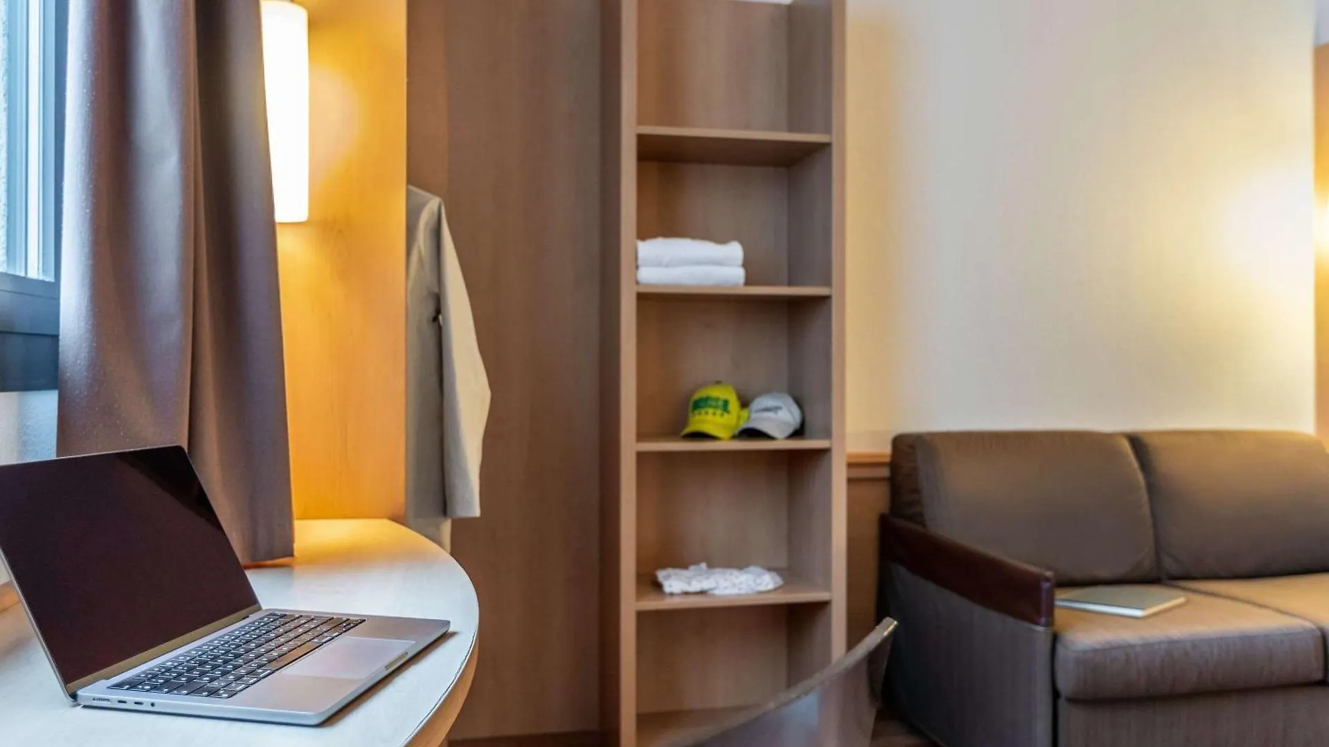 Отель Ibis Bilbao Centro 0*,