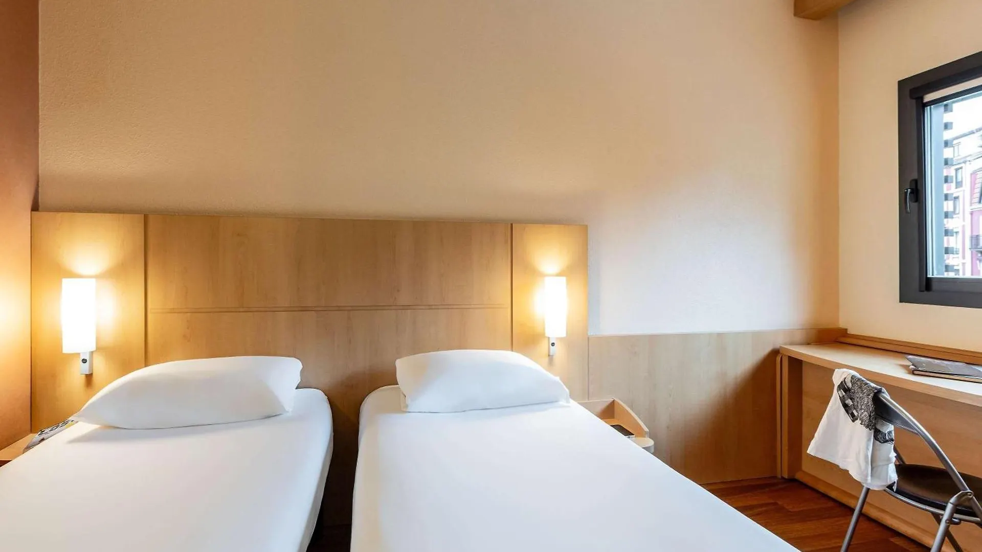 Отель Ibis Bilbao Centro